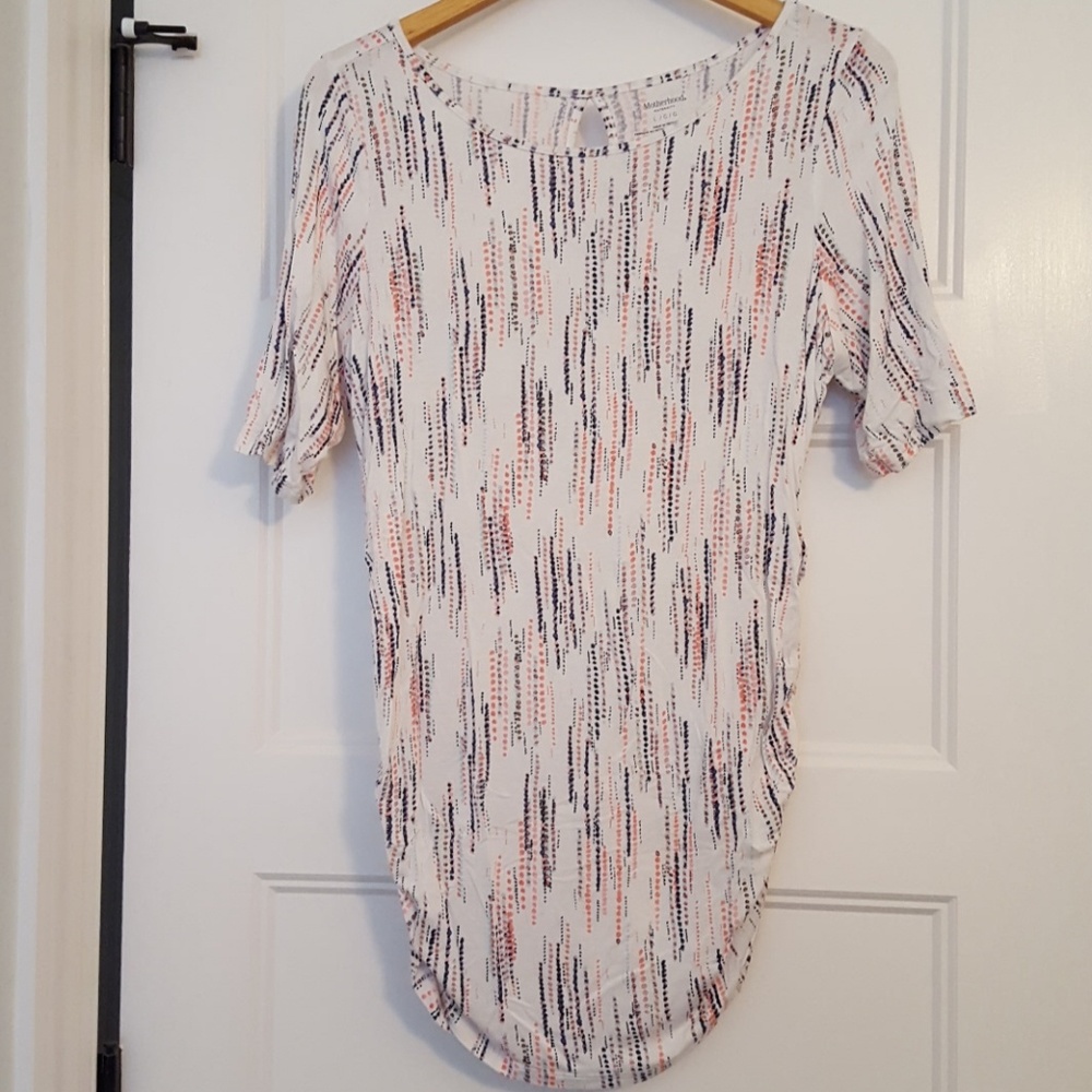 Keyhole Side-Ruched Boatneck Maternity Tee Large